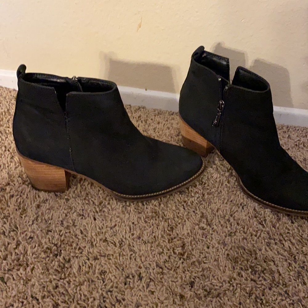 Boots - Picture 3 of 3